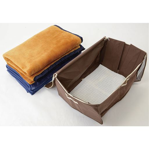 衣装収納ケースに