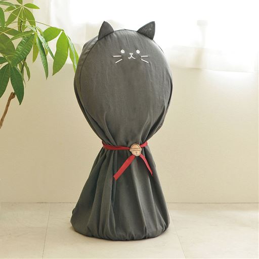 オフシーズンの扇風機をカバーをしてかわいいインテリアに♪