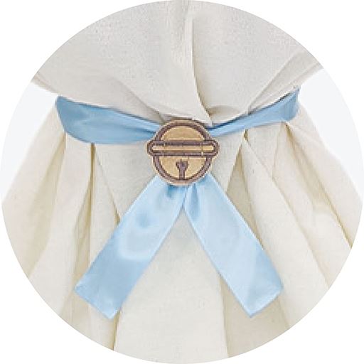 カバーを固定する鈴のデザインのリボン付き!