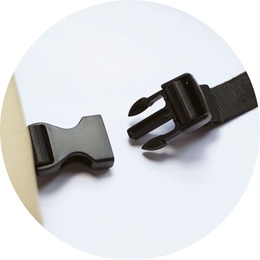 バックル付きで取り外しラクチン