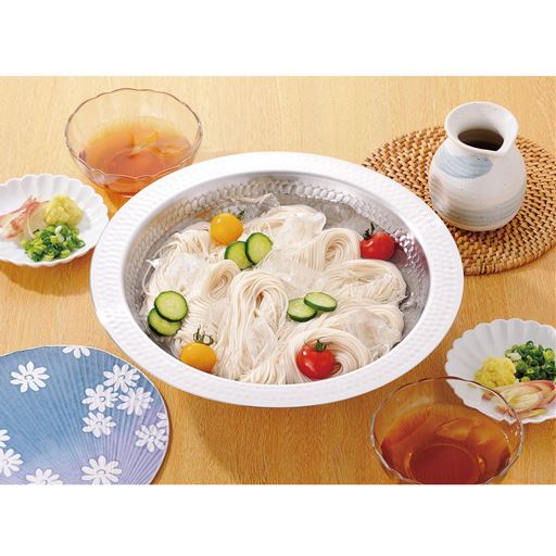 受け皿など大皿としても