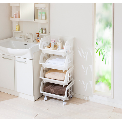 ホワイト B(4段) <br>水に強い樹脂製。サニタリーやランドリー周りの収納におすすめ。