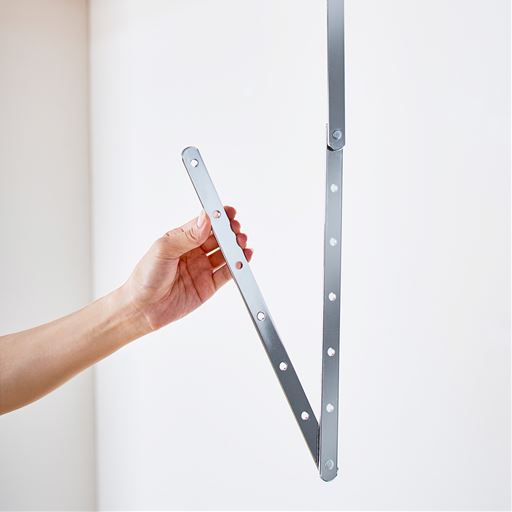 洋服の長さや掛けたいものに合わせて調節可能。