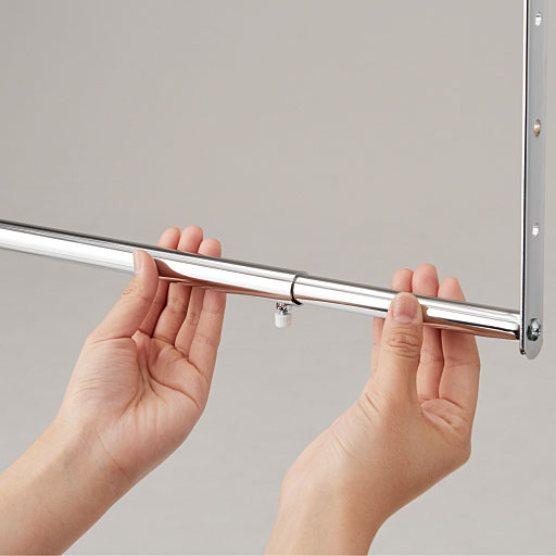 左右は無段階で自在に調節できます。