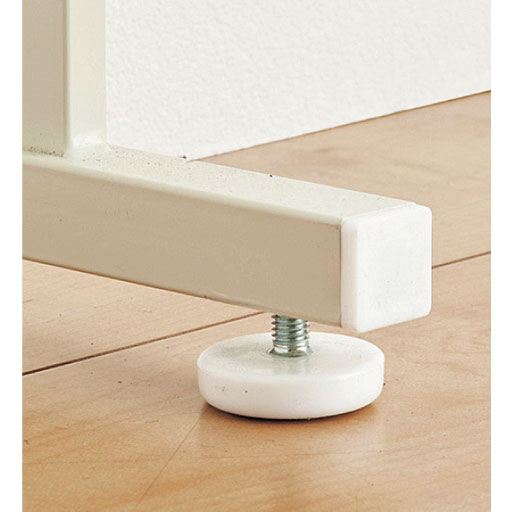 A・Bのみ<br>脚部アジャスター付き。