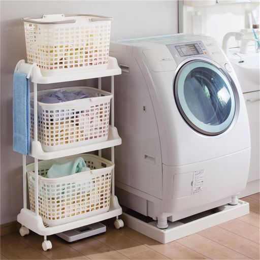 ホワイト B (3段)<br>商品下部の高さ8cmの隙間には、体重計が収納できます。