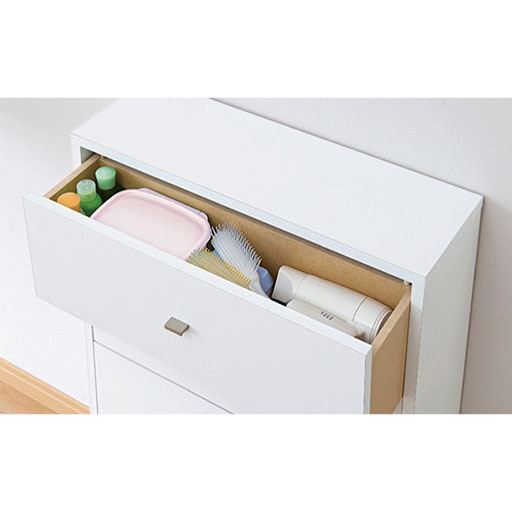 引き出し開口部幅53×奥行10cm。