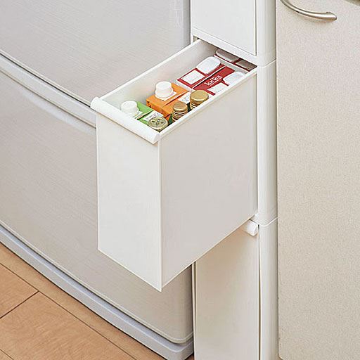 (5)深さ25cmの引き出し<br>醤油、みりんなど750mlのボトル調味料はここに。