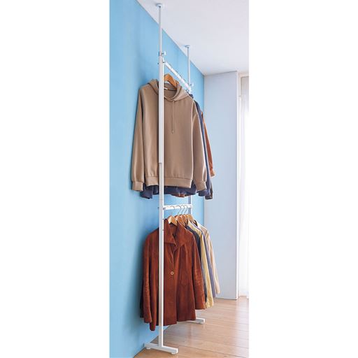 ホワイト A (幅73cm)<br>つっぱり式なのでお部屋のちょっとしたスペースに設置可能。