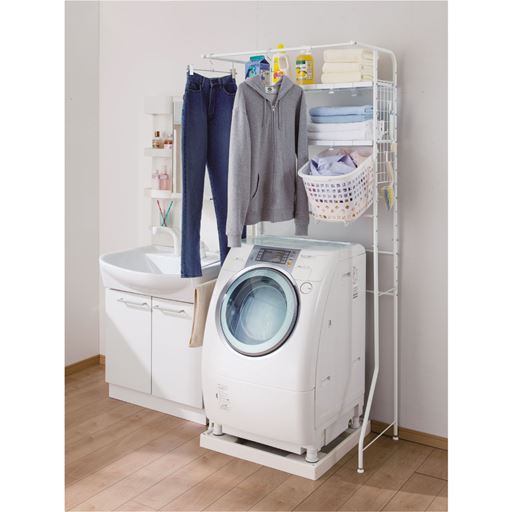 C (棚2段+カゴ2個)<br>ハンガーバーは脱水の終わったスウェットやジーンズなどの一時掛けなどに便利。