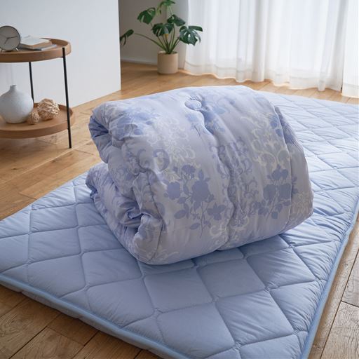 ブルー<br>セットが嬉しい! フランス産プレミアムウール使用の羊毛掛け布団&敷き布団セットです。