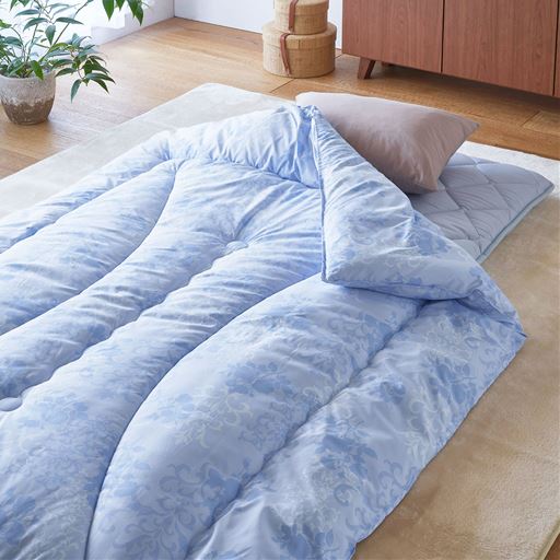 ブルー ※商品は掛け布団です。<br>布団の水分を素早く吸い取り、汗冷えしにくい!