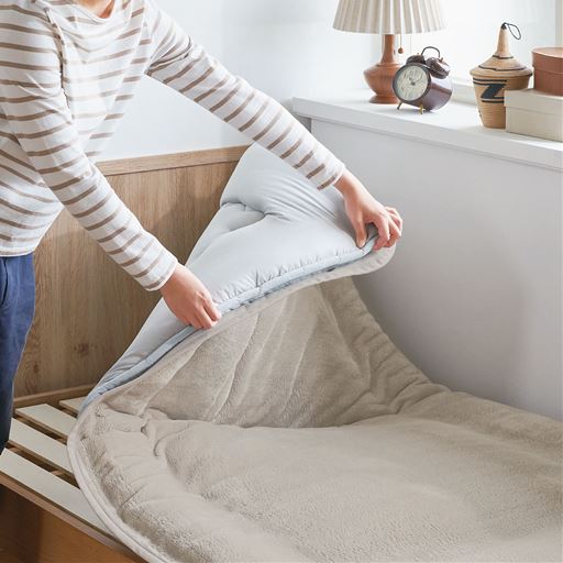 ピタッとついて逆さにしてもズレない!