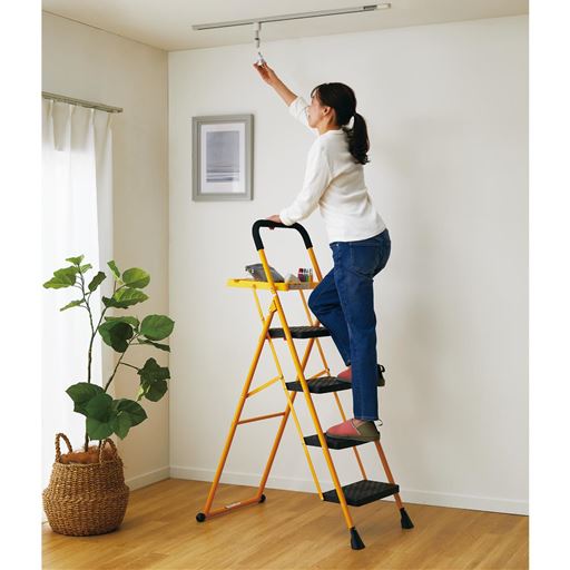 両手が塞がらず安心!