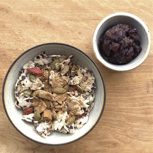 ～きなこシナモン味～きなこ、シナモンの風味とつぶあんの甘さが混じり合い、独特の美味しさを生み出します。