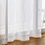 ライトグレー<br>透け感のある生地で、ナチュラルな明るい光がお部屋に入ります。