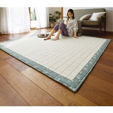 ふっくらウレタン入りの平織りキルトラグ(小花柄)