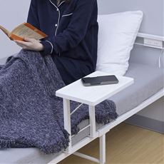 折りたたみ棚付きベッドガード