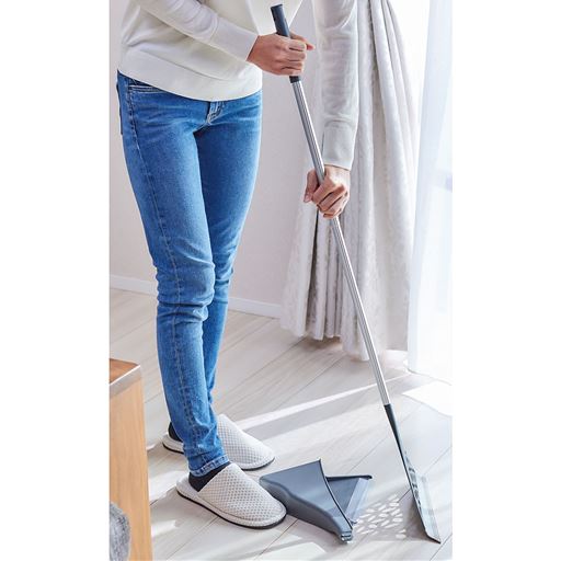 拭く・掃く・かきとる 多機能ほうき ルオッタ