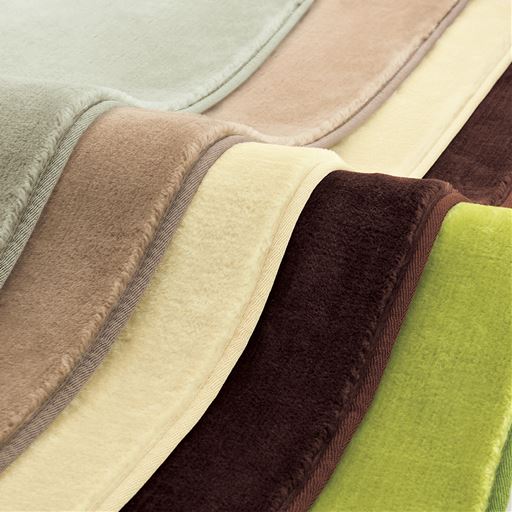 (左から) グレー・ベージュ・アイボリー・ブラウン・グリーン