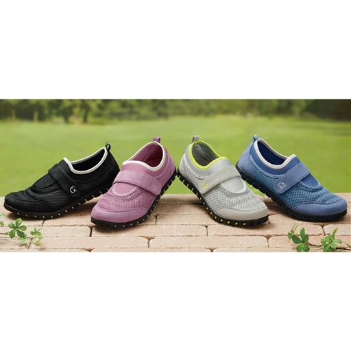 (左から)ブラック、ローズ、ライトグレー、ブルー