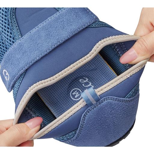 【こだわりPOINT】履きやすい伸びる素材でフィット