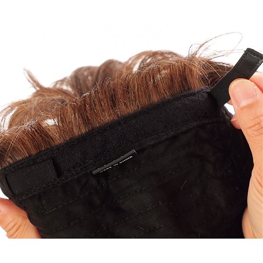 アジャスターで調節可能