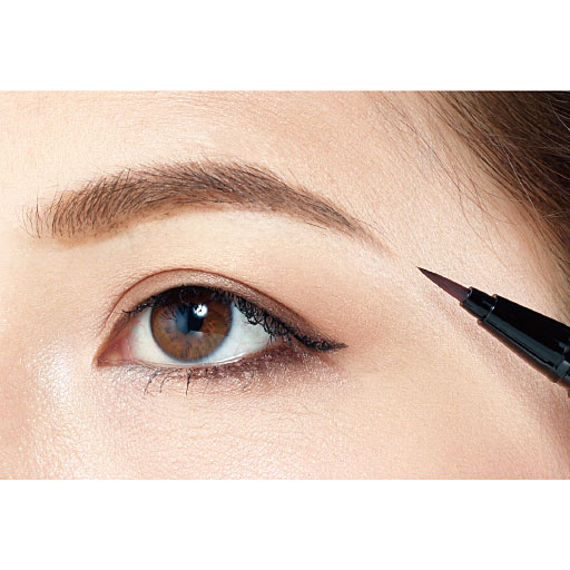 汗をかいても長時間落ちない美眉に<br>※使用イメージ