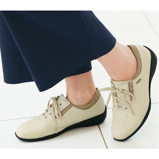 アイボリー<br>※着用イメージ