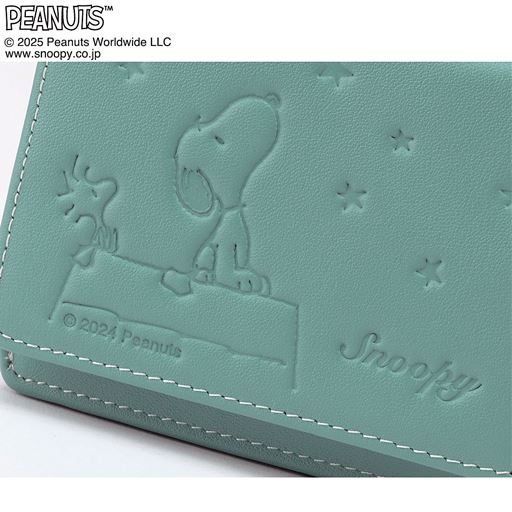 高級感のある牛エメラルドグリーン<br>本革を使用 手触りの良い良質な牛革にスヌーピーとウッドストックを型押し。