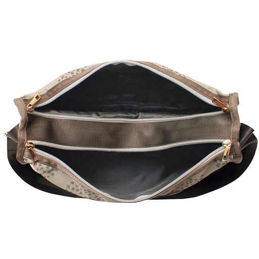 本体2層構造 収納部が2個あるので使い分け!