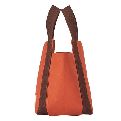 マチが広く自立するので使いやすい。コンパクトなのにたっぷり収納を実現。