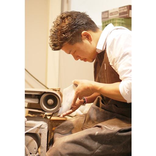 足と靴の研究を重ね、1974年に設立。足の健康を考えた靴づくりを得意とし、親指の付け根を膨らませた独自設計の靴型を採用。足にお悩みのある方にもおすすめのブランドです。