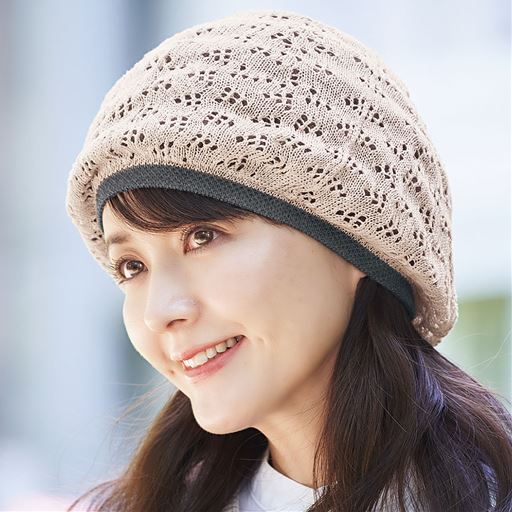 ダークグレー<br>シルク側表面にしてかぶれる2WAY仕様!