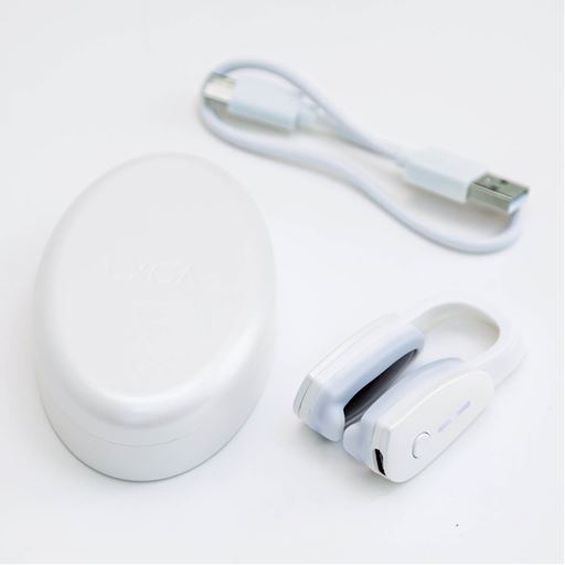 【セット内容】本体、ケース、充電ケーブル