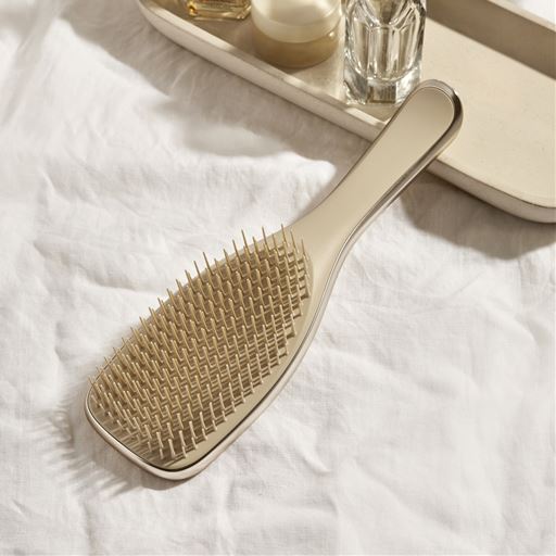 シャンパンゴールド