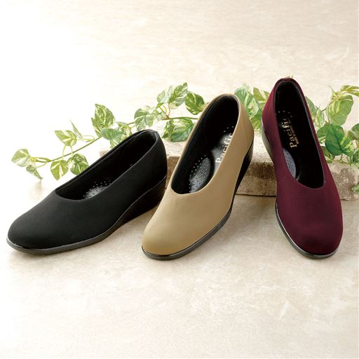 軽量・ソフトな布製パンプス (左から)ブラック、ベージュ、ワイン