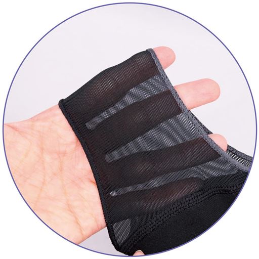 甲部分はメッシュ素材!