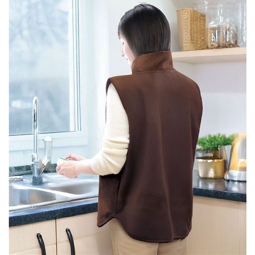 家事に <br>お尻まですっぽりカバー