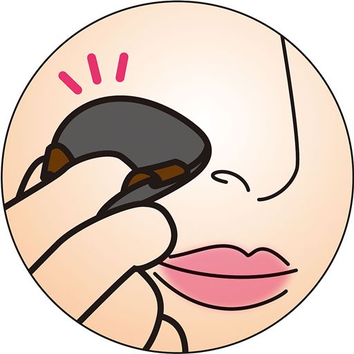 【使い方は簡単!】<br>ワンポイント!小鼻や目のキワはパフを折り曲げてつけ、気になる部分は丁寧に重ねづけしてください。