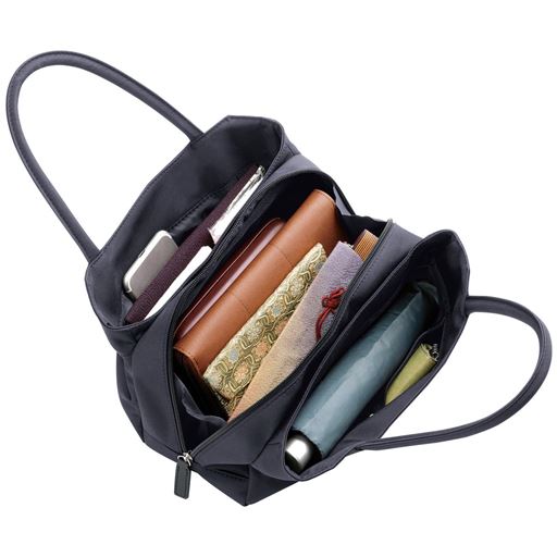 大きく開いて出し入れ簡単 ふくさや念珠、長財布、スマホや化粧ポーチ、折りたたみ傘などが収納できます