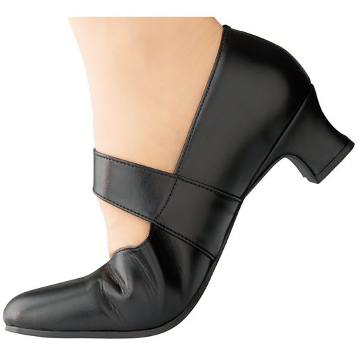 ストラップで固定し前すべりしにくい