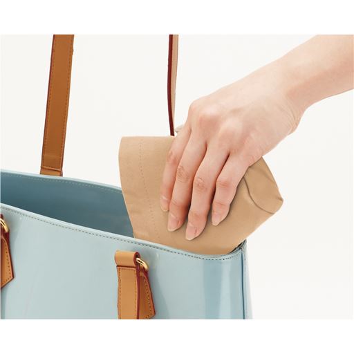 小さくたためてカバンに収納