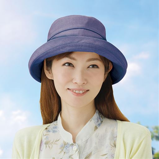 つばを上げて視界良好!