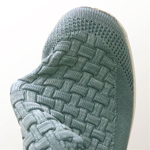 外反母趾の方にも! 足指に優しくフィット