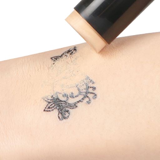 ※ライトベージュ使用イメージ<br>※メーキャップ効果による 仕上がりには個人差があります