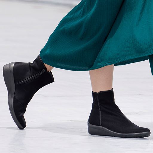 レインシューズと思えない歩きやすさと見ためブラック