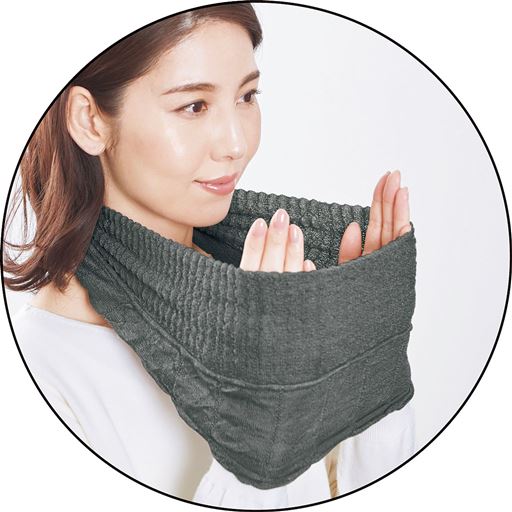 ゴム入りで伸びるからメイク後でも安心着脱