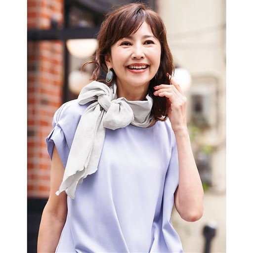 ライトグレー<br>リボン風