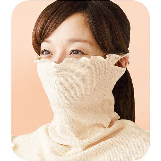 サッとマスク代わりにも。